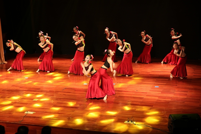 3舞蹈《女儿花》.jpg