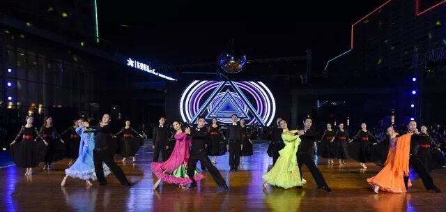 5、摩登舞：一齐心跳.jpg