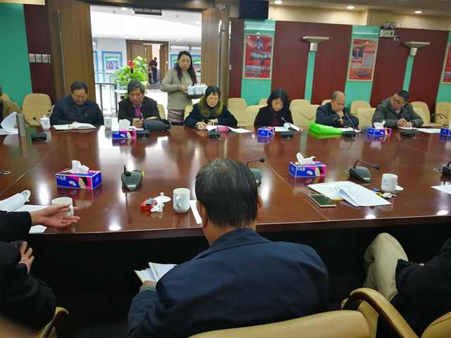 7 理事会议现场.jpg