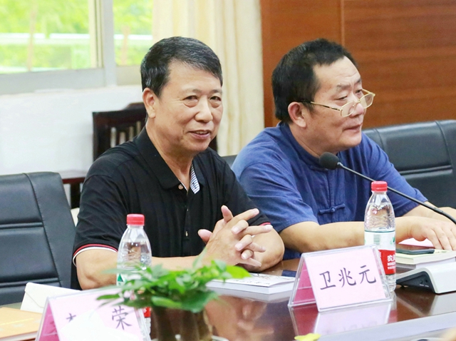 3 东莞中华诗词学会执行会长卫兆元讲话.jpg